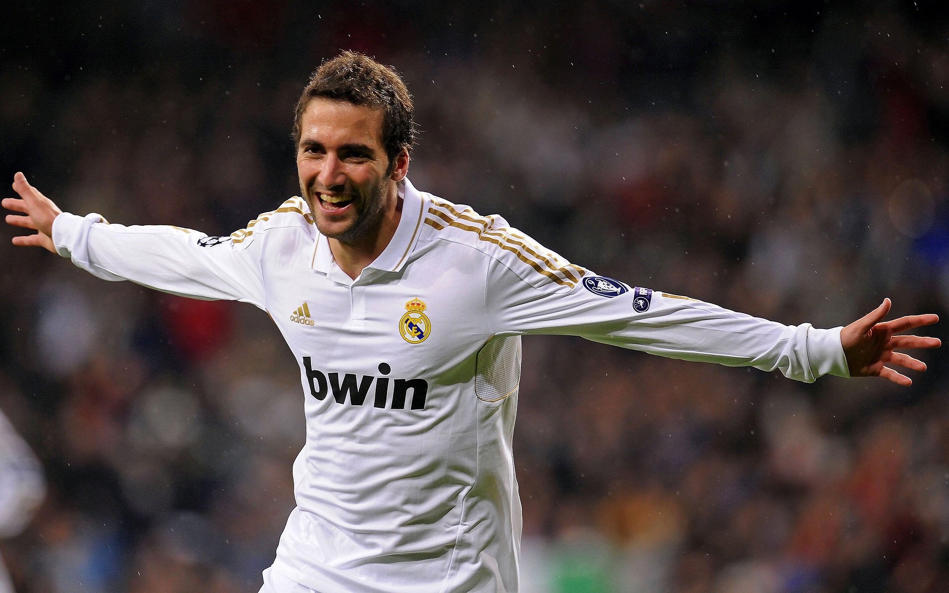 “安赫尔·巴尔博萨的全面能力与比赛经验，推动美洲狮队成为世界级强队”